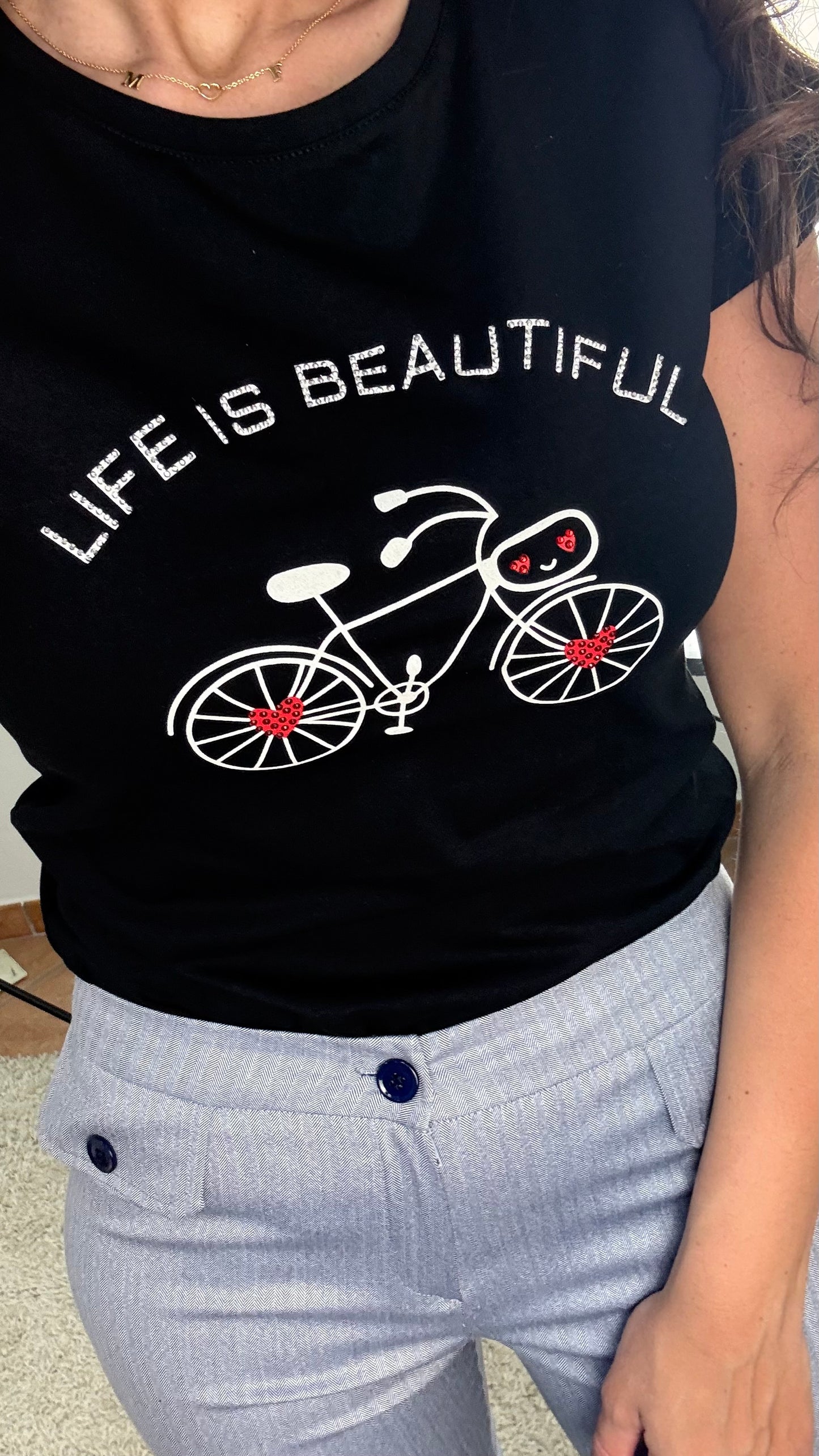 T-shirt life is beauty fil