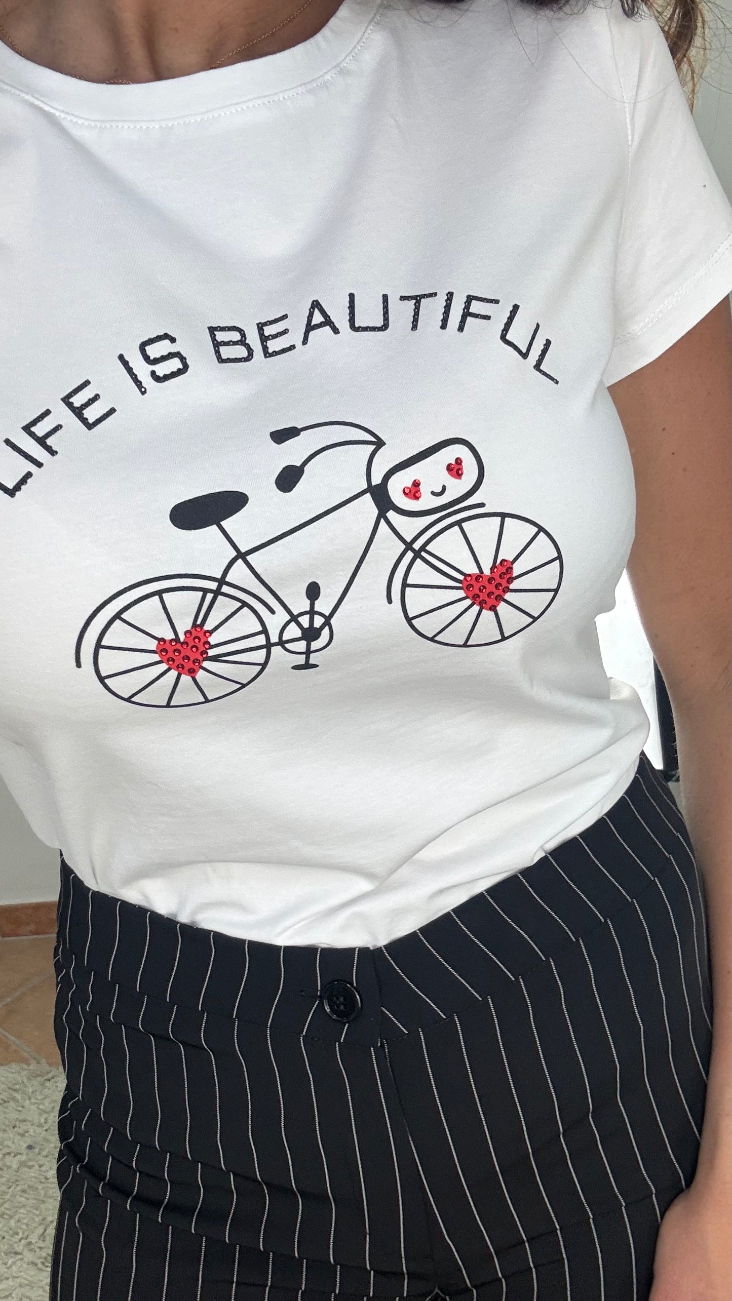 T-shirt life is beauty fil